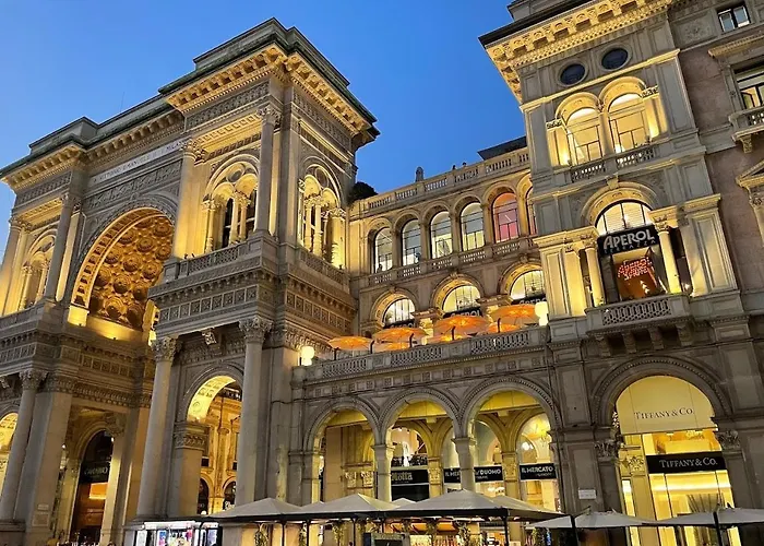 Disciplini A 5 Min Dal Duomo 아파트 밀라노