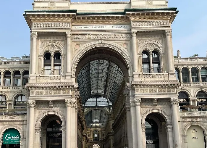 Disciplini A 5 Min Dal Duomo 아파트 밀라노